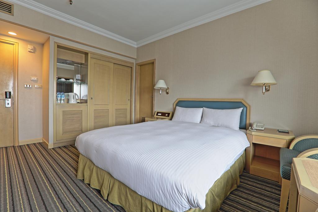 Santos Hotel تايبيه المظهر الخارجي الصورة